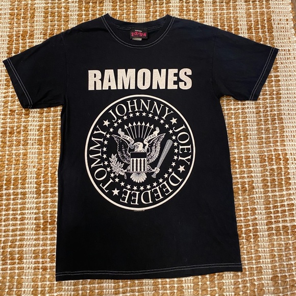 Vintage Ramones Shirt 2006 Black Graphic 1 2 3 4 Label Tee - Picture 1 of 8